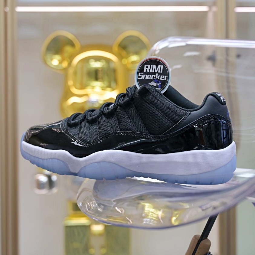 Air Jordan 11 Low