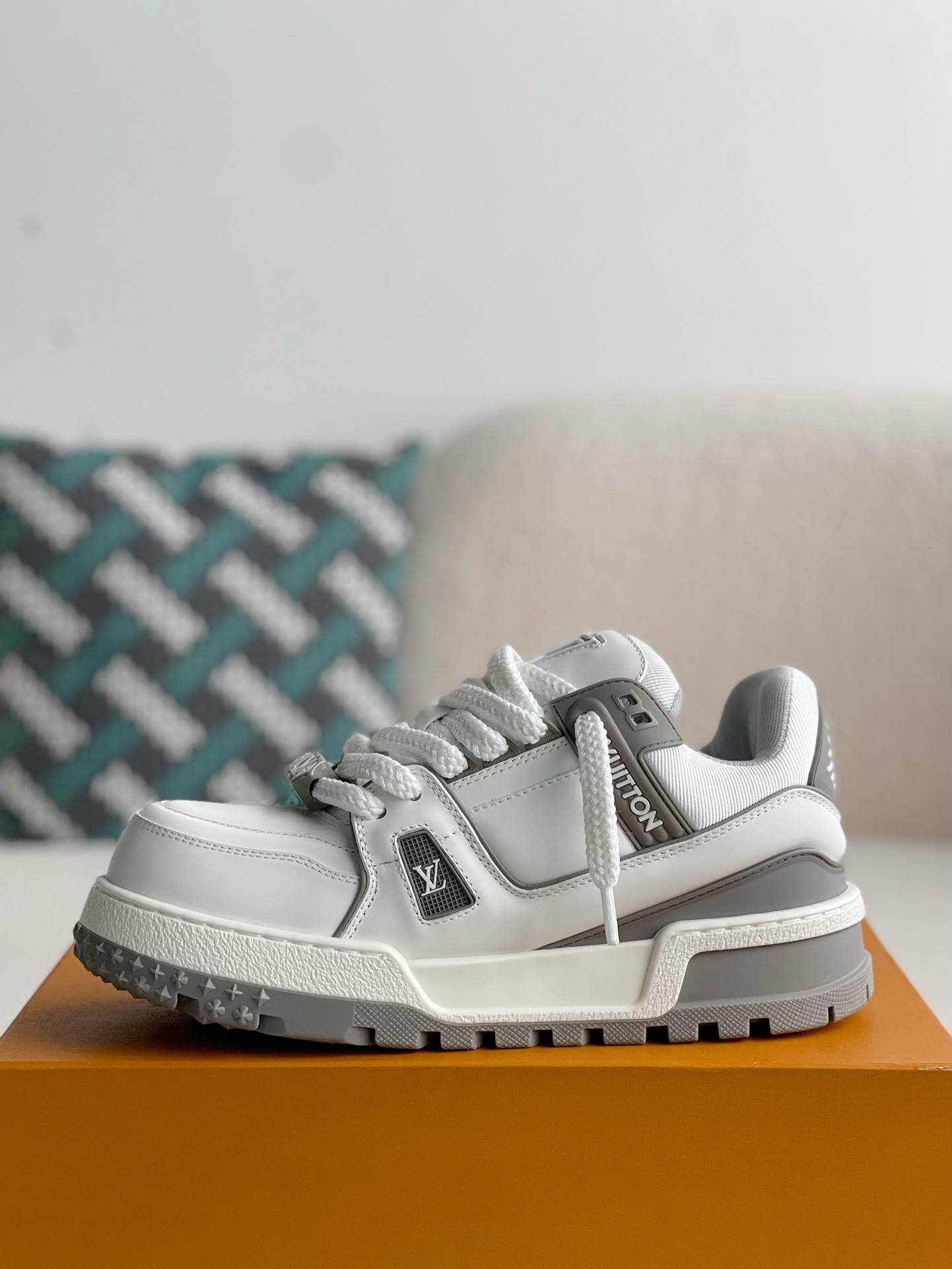 L*V TRAINER MAXI SNEAKERS