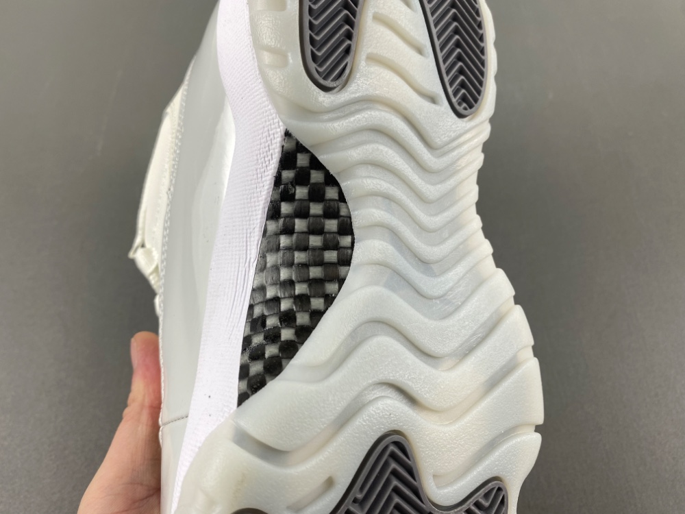 Jordan 11 Retro Grand Finale AR0715-110