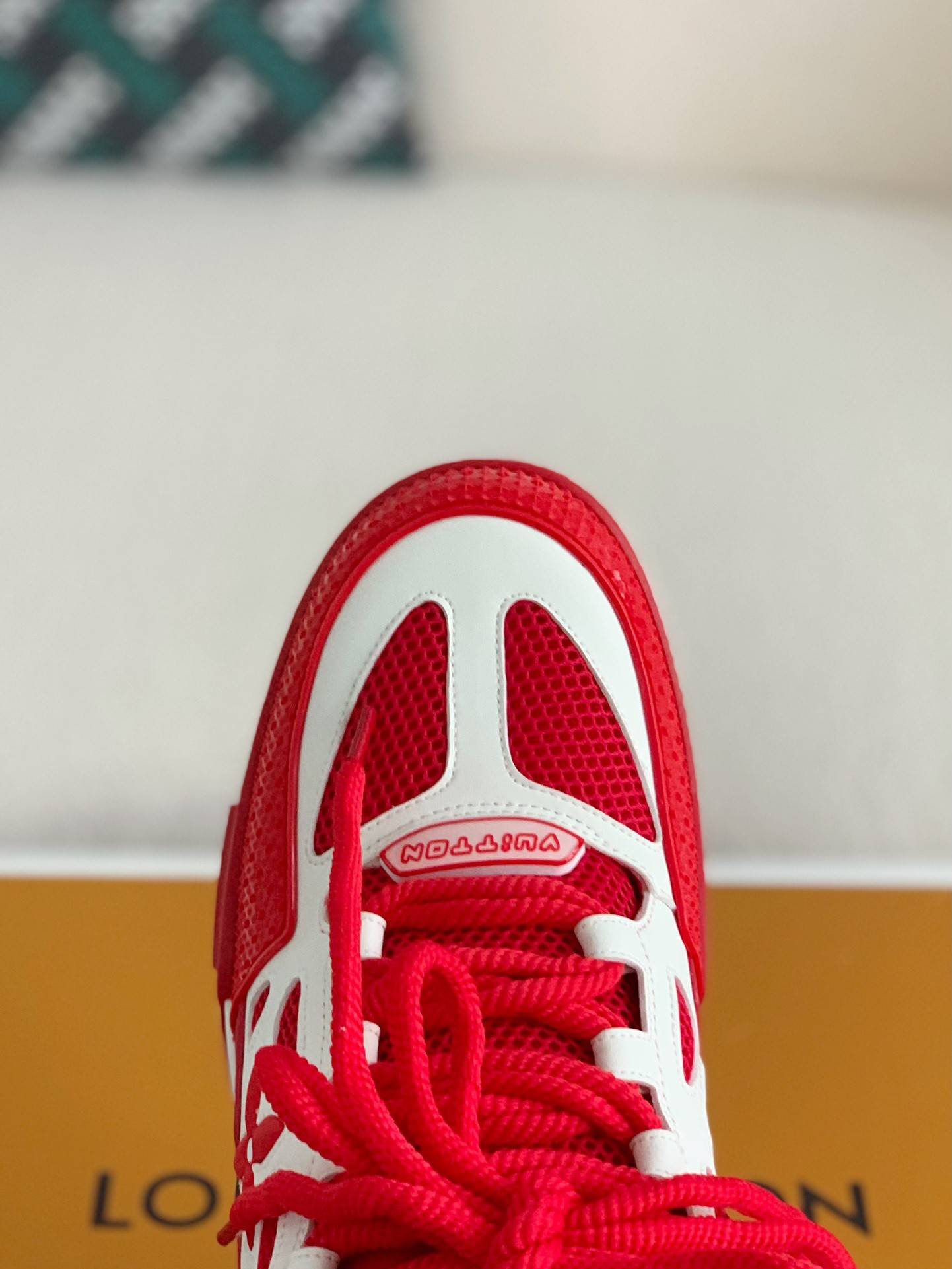 L*V RUNNER TATIC Sneakers