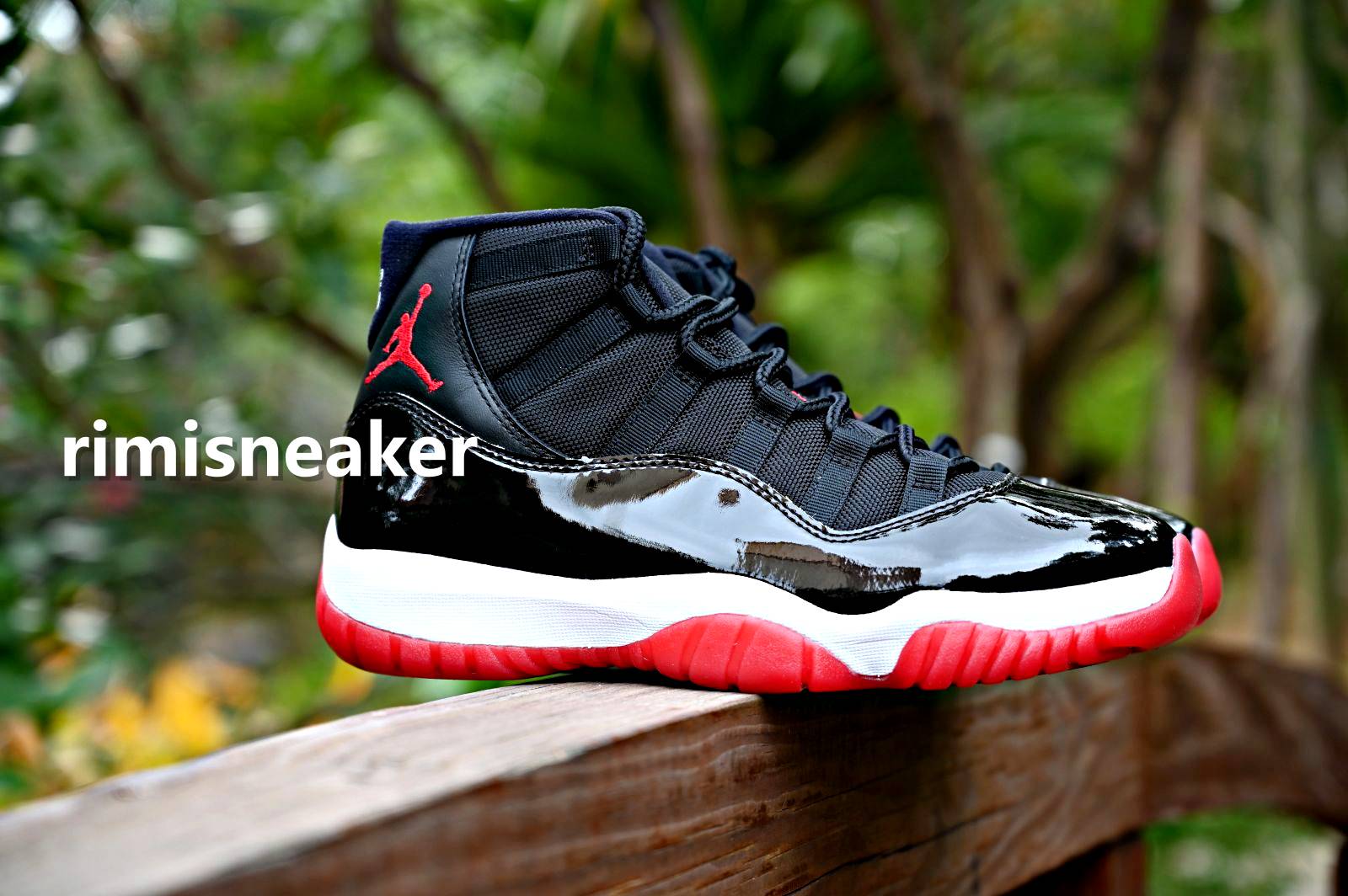 AIR JORDAN 11 RETRO