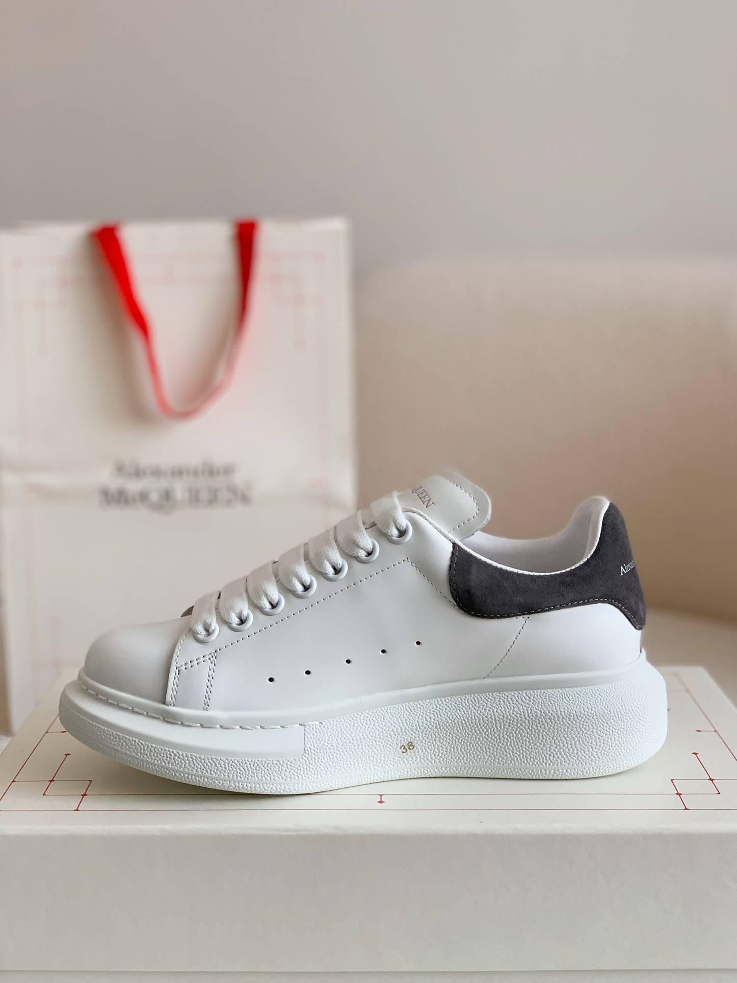 Alexander McQueen MQ Dark grey veL*Vet tail Sneakers