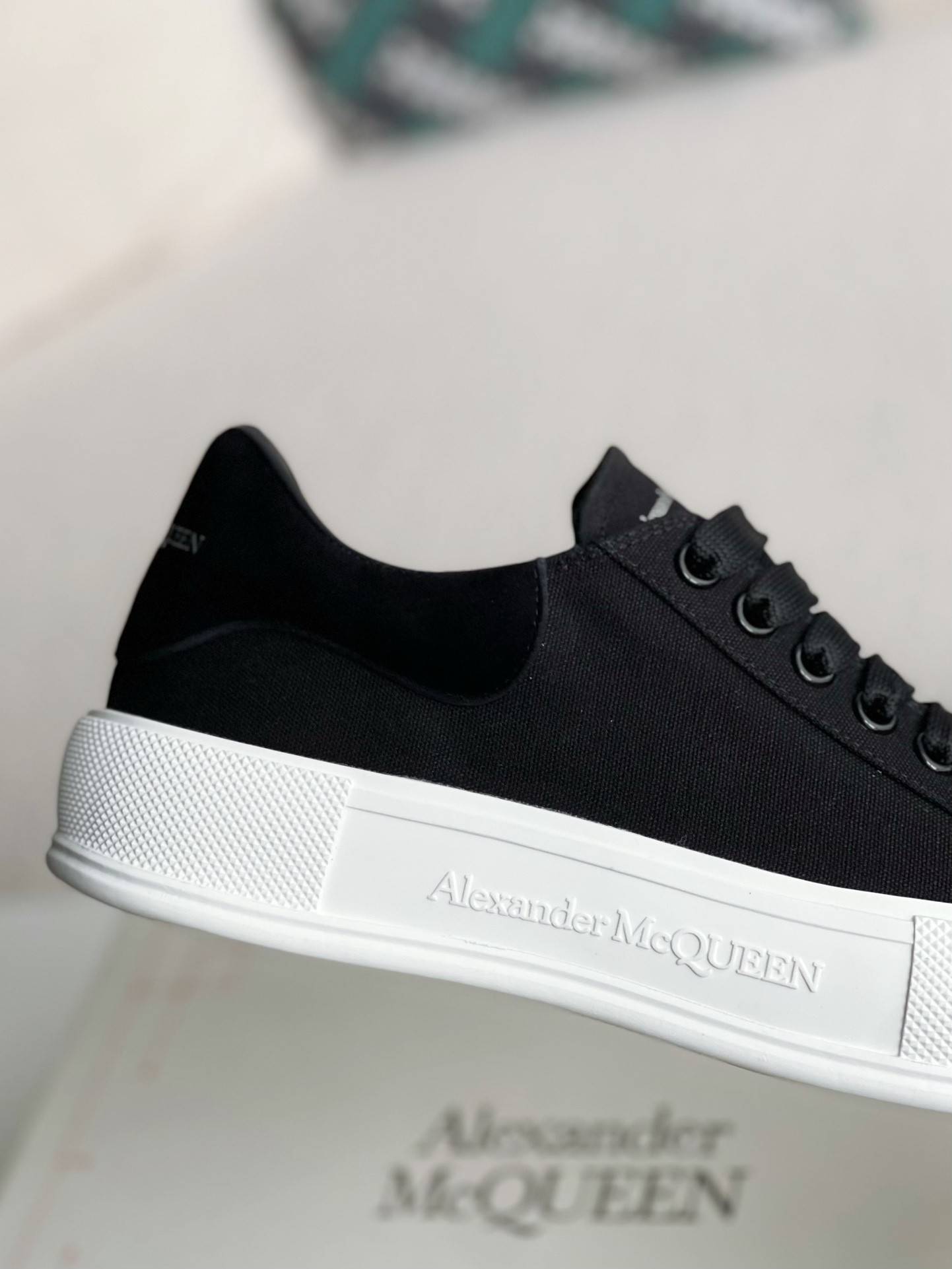 Alexander McQueen versatile Sneakers