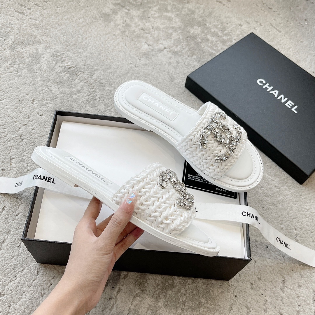 CHANEL BING BING 23P Slippers