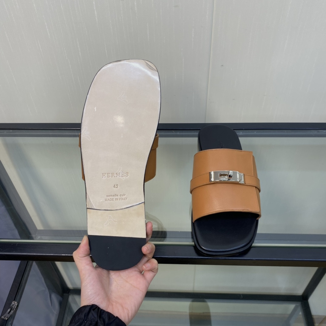 HERMES KELLY LOCK SLIPPERS