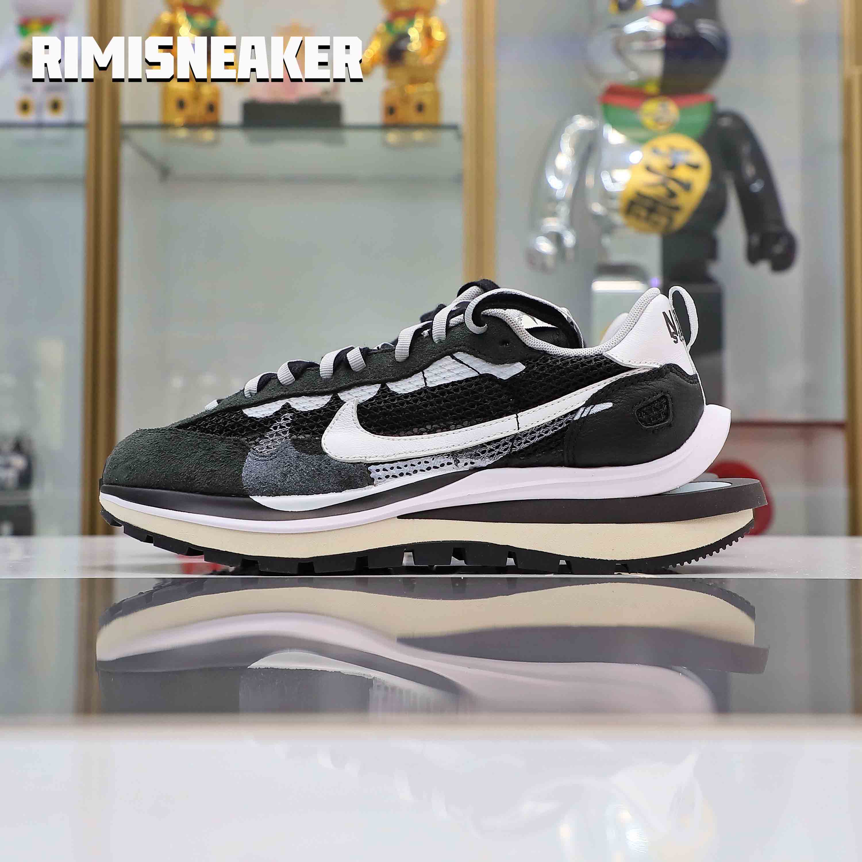 SACAI X VAPORWAFFLE 'BLACK WHITE'