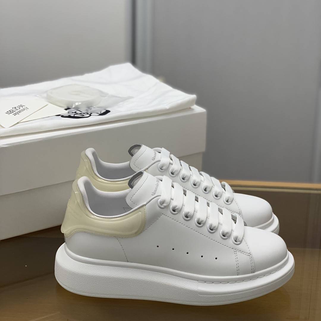 Alexander McQueen MQ Jelly apricot Tail Sneakers