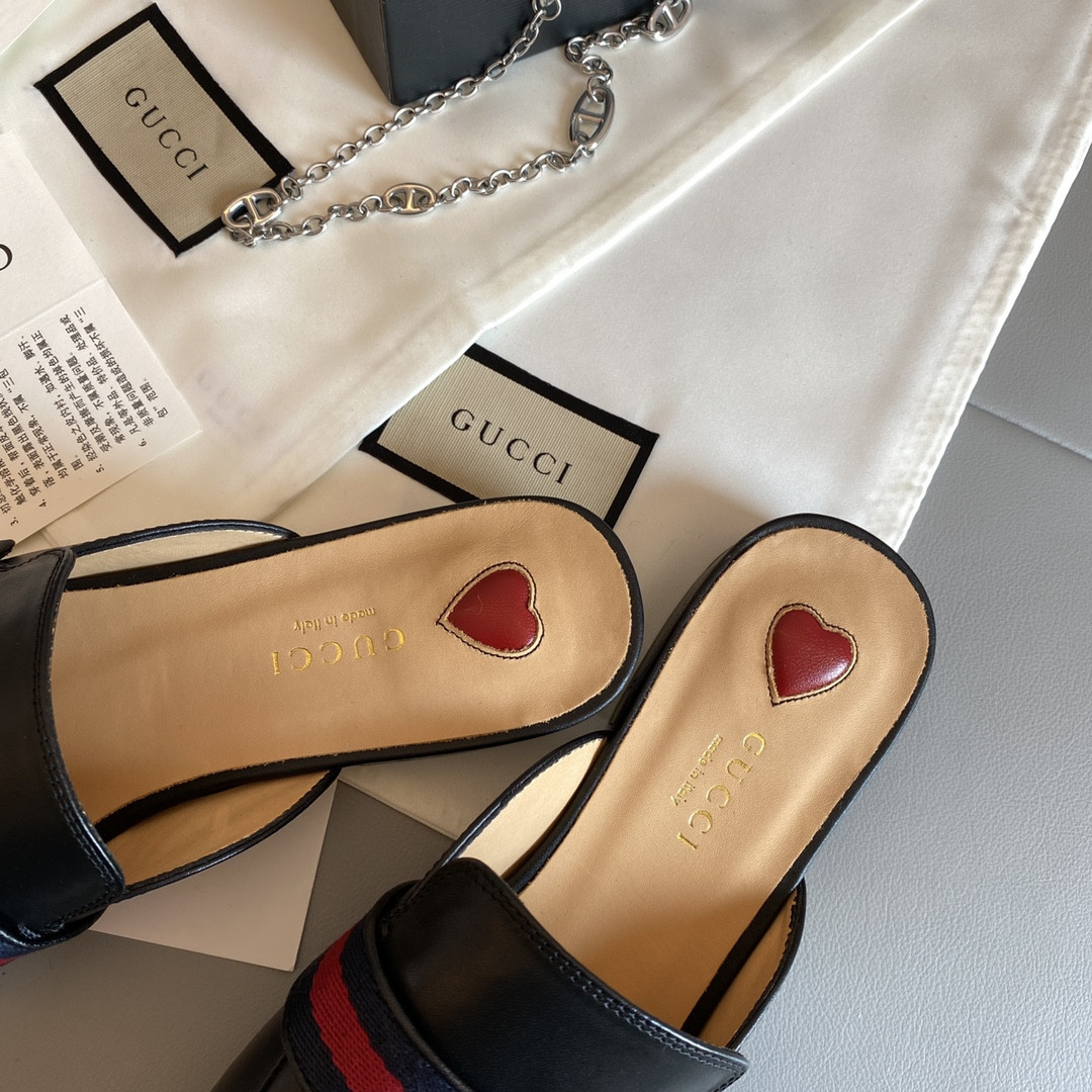 Gucci Leather Slippers