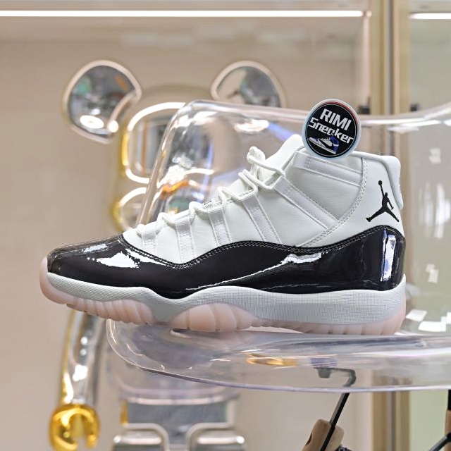 Air Jordan 11