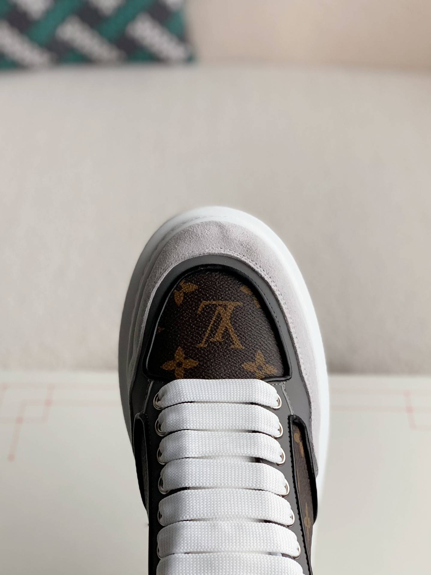 Alexander McQueen x L*V versatile Sneakers