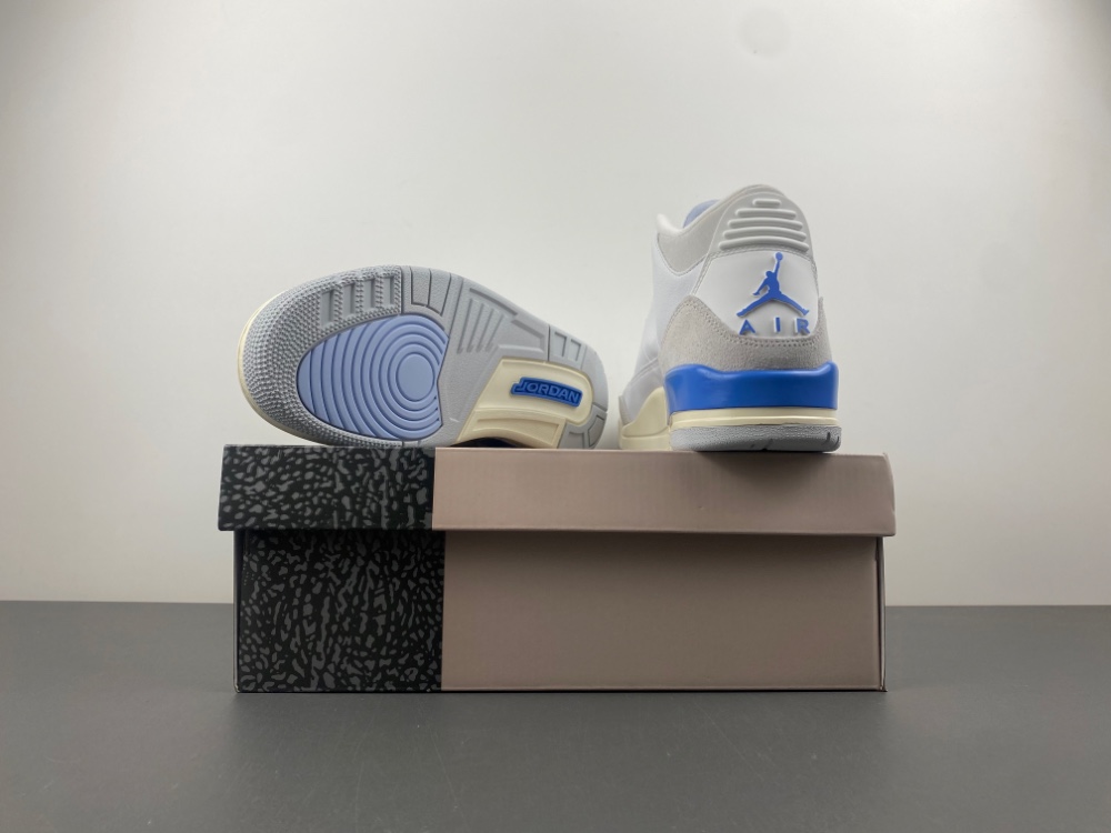 Air Jordan 3 “Lucky Shorts” UNC  CT8532-101