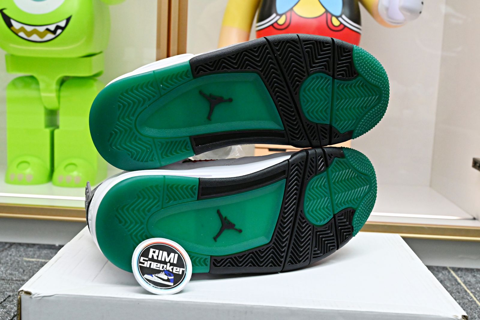 WMNS AIR JORDAN 4 RETRO