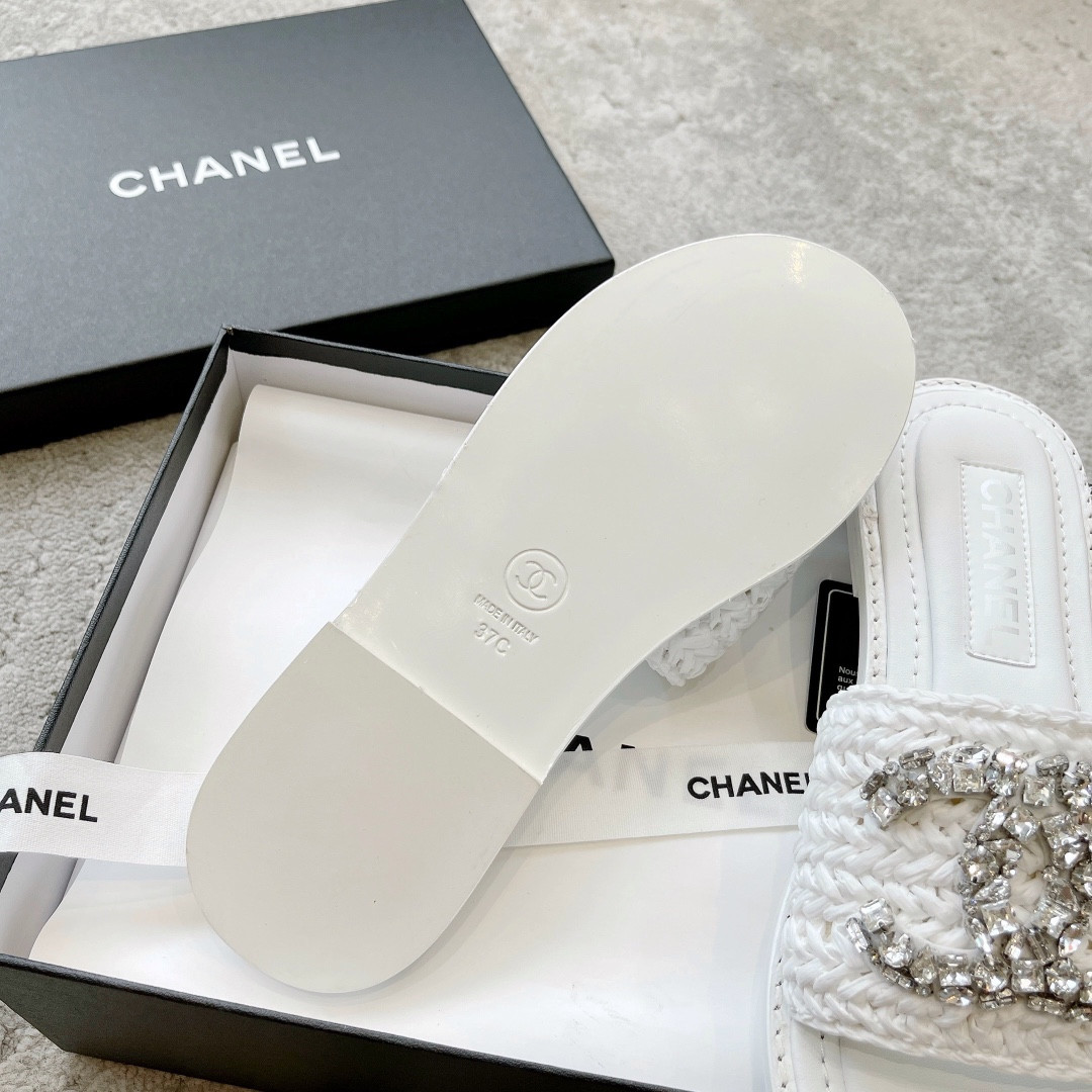 CHANEL BING BING 23P Slippers