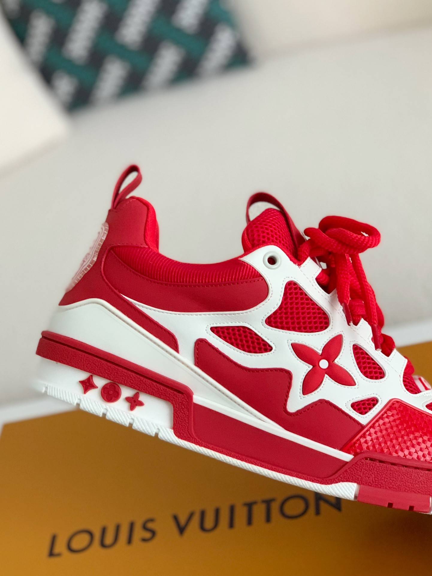 L*V RUNNER TATIC Sneakers