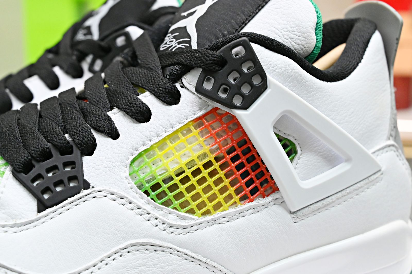 WMNS AIR JORDAN 4 RETRO