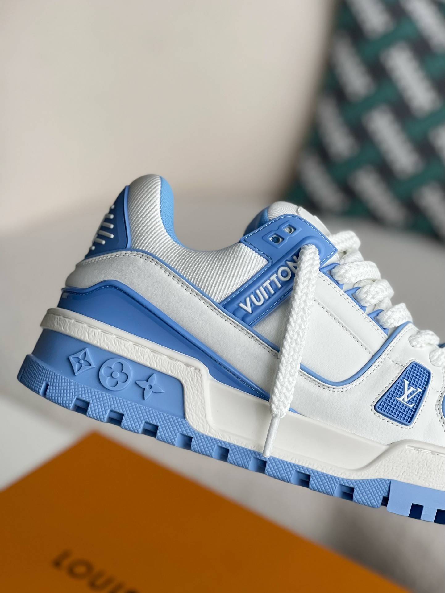 L*V TRAINER MAXI SNEAKERS