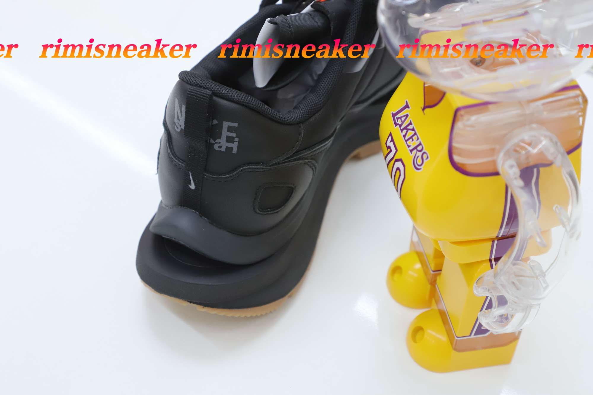 NIKE SACAI X VAPORWAFFLE